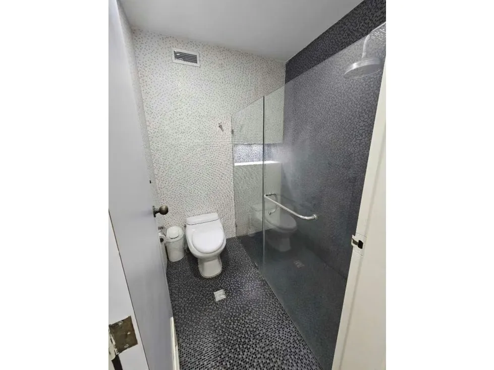 Alquilo apartamento tipo ejecutivo 56m2 El Rosal 8608 - 23