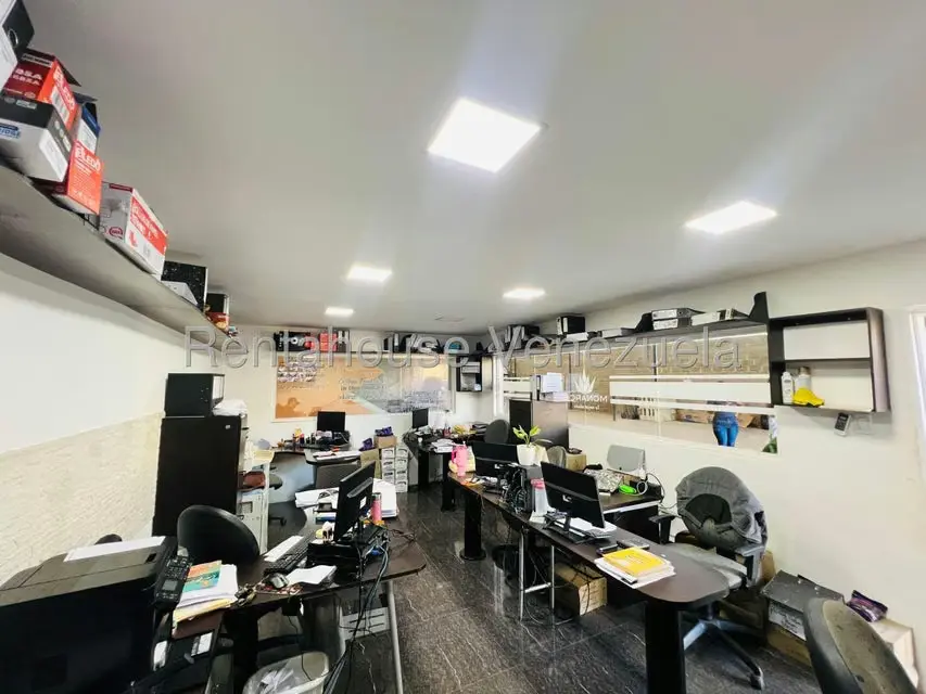 Local Comercial en Venta en Zona Industrial 3, Lara - 18