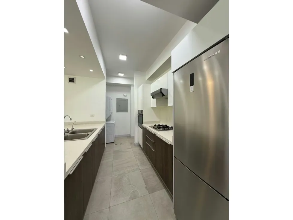 Vendo apartamento 100m2 Los Naranjos de Las Mercedes 0102 - 9