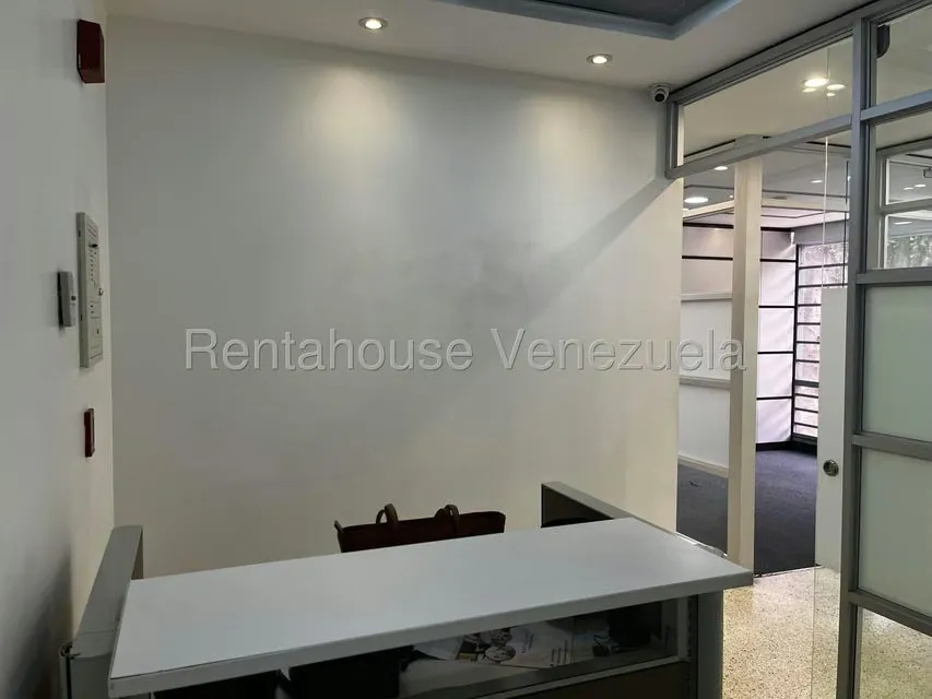 Oficina en Venta en La Trinidad, Distrito Metropolitano - 4