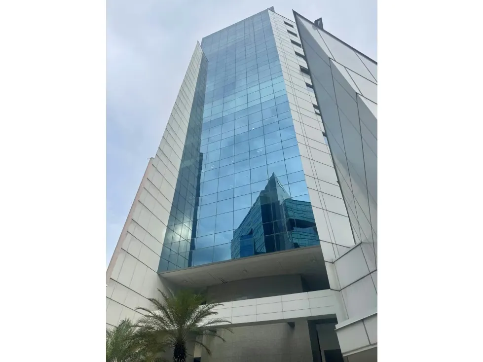 Se alquila oficina 64m2 El Rosal 9234
