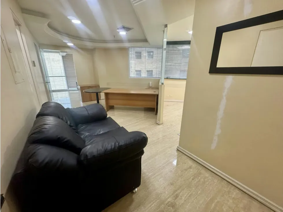 Se alquila oficina 64m2 El Rosal 9234 - 5