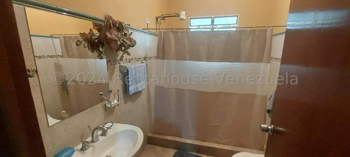 Casa (1 Nivel) en Venta en Guatire, Miranda - 16