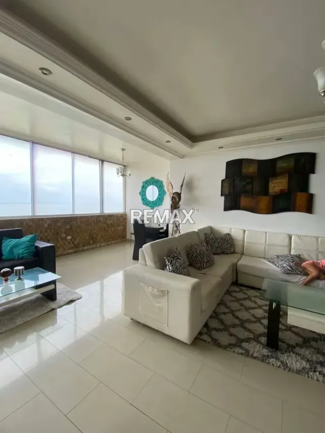 En Venta Pent House de Lujo con Terraza y Vista al Mar | Playa Mansa, Lechería - 7