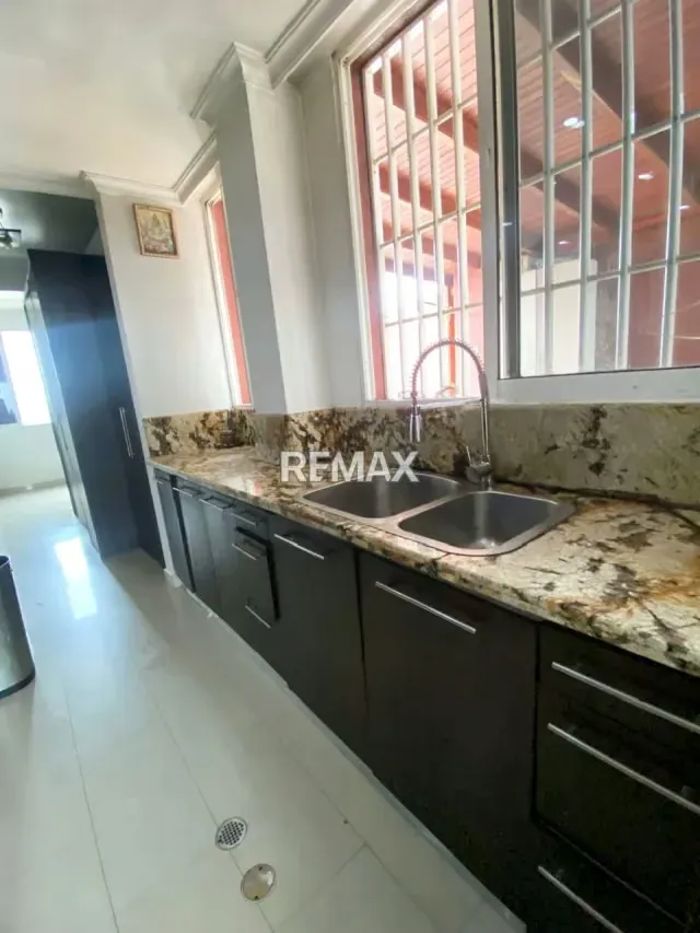 En Venta Pent House de Lujo con Terraza y Vista al Mar | Playa Mansa, Lechería - 10