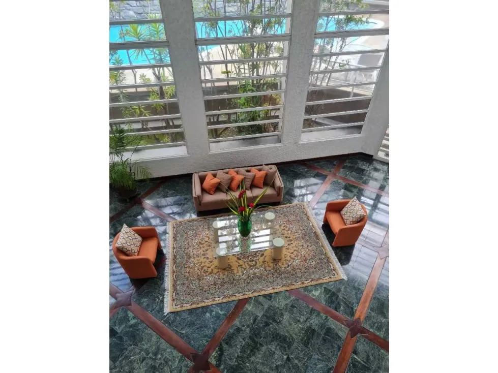 Vendo/alquilo PB 130+80m2 Altamira 9354 - 16