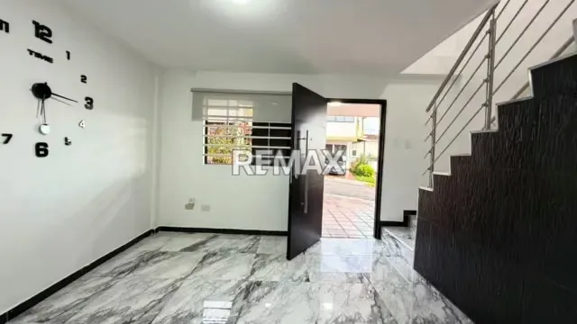 Casa. Venta. Pueblo Nuevo - 3
