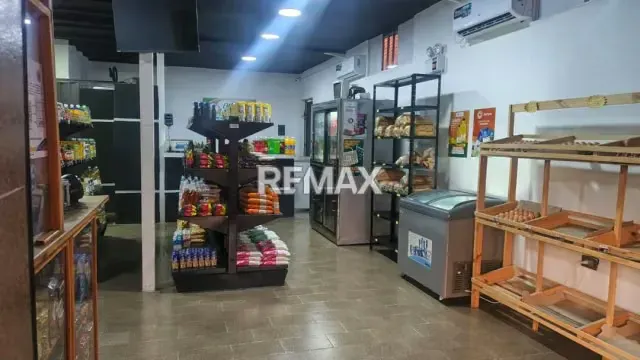 OPORTUNIDAD DE ALQUILER COMERCIAL - 2