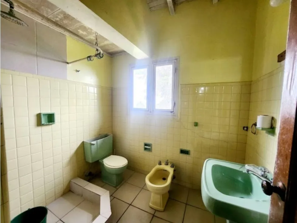 Vendo casa 350m2 km 11 del Junquito 6860 - 11