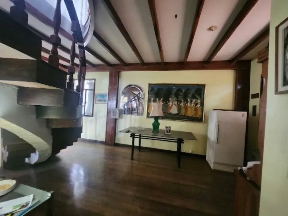 Vendo casa 350m2 km 11 del Junquito 6860 - 8