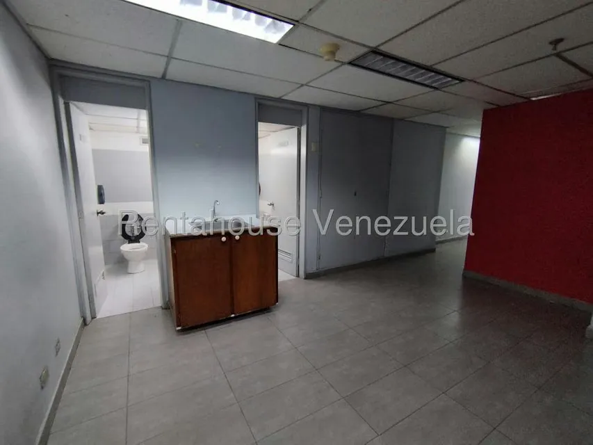 Oficina en Alquiler en Plaza Venezuela, Distrito Metropolitano - 18