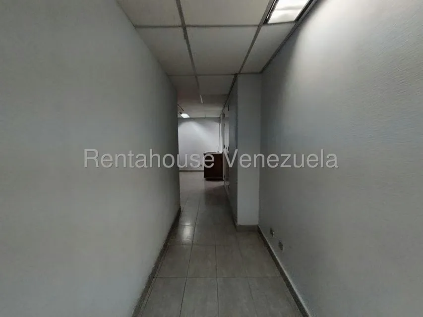Oficina en Alquiler en Plaza Venezuela, Distrito Metropolitano - 20