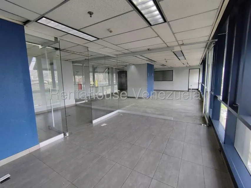 Oficina en Alquiler en Plaza Venezuela, Distrito Metropolitano - 4