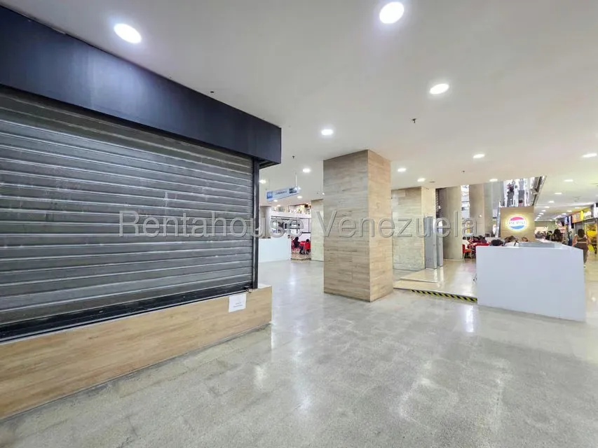 Local Comercial en Alquiler en Los Dos Caminos, Distrito Metropolitano - 2