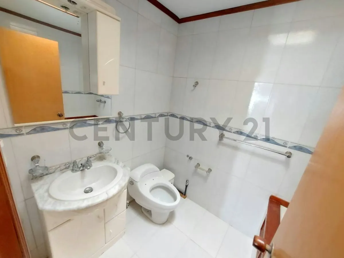 Amplia Casa en C.R Bosques del Ingenio lista para ti - 9