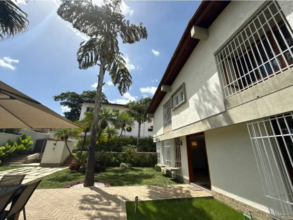 Se vende/alquila casa 1018 m2 Los Chorros - 2