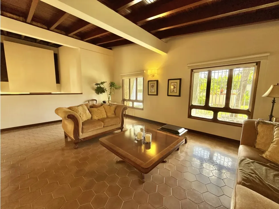 Se vende/alquila casa 1018 m2 Los Chorros - 13