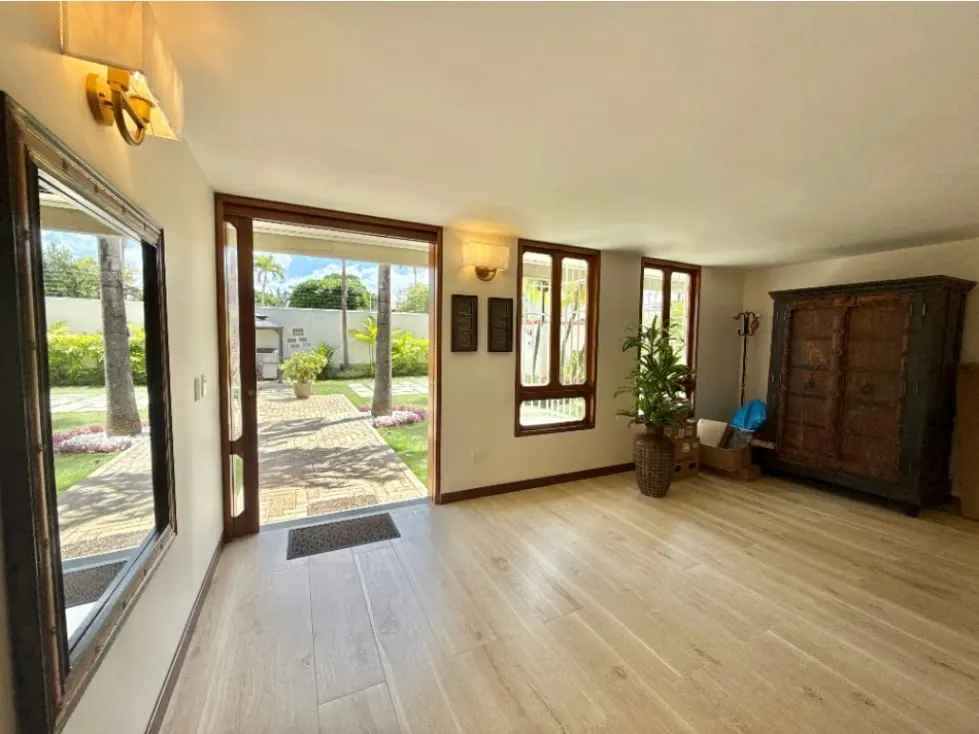 Se vende/alquila casa 1018 m2 Los Chorros - 6