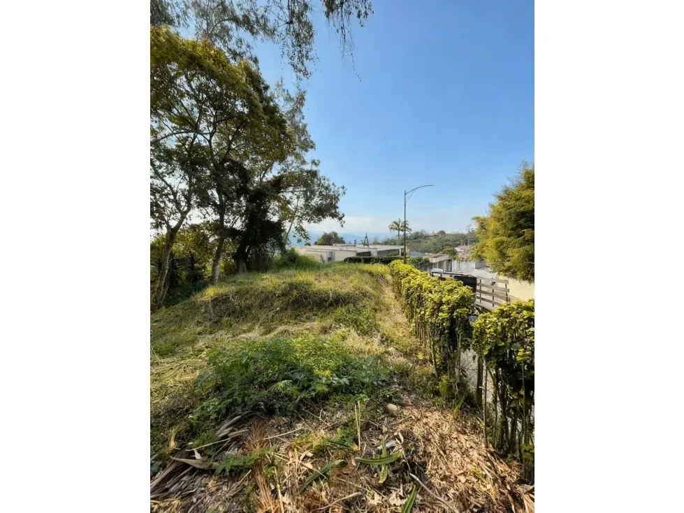 Se vende terreno en calle cerrada 3400m2 La Lagunita 5471 - 10