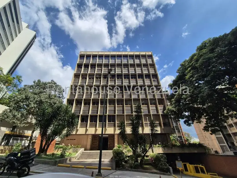 Comercial (Oficina) en Alquiler en Chuao, Distrito Metropolitano