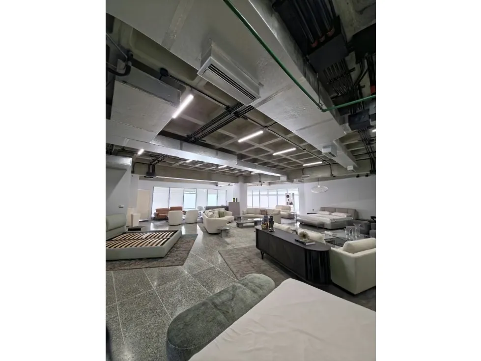 OFICINA EN VENTA DE 516 M2- URB. BOLEÌTA NORTE