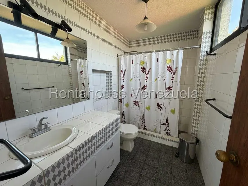 Apartamento (1 Nivel) en Venta en Colinas de Bello Monte, Distrito Metropolitano - 16