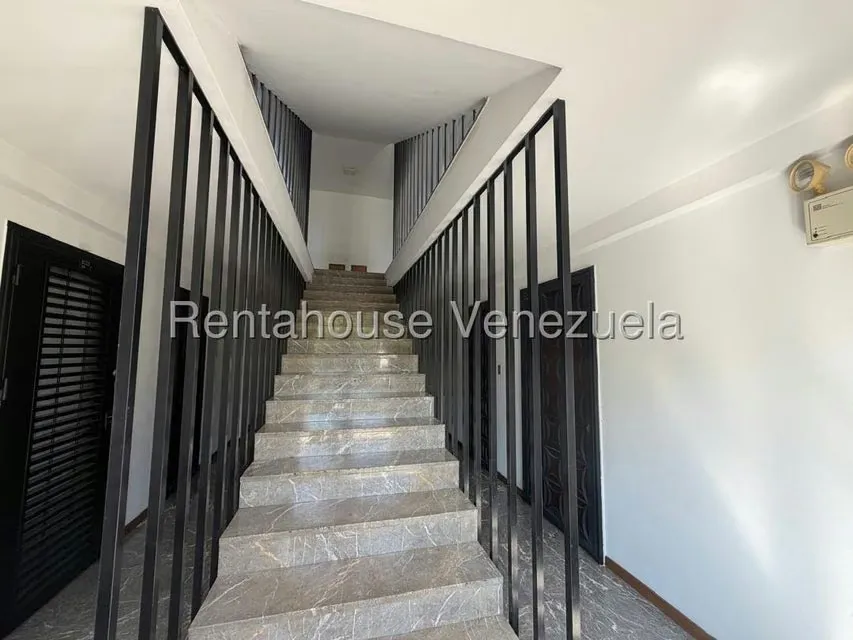 Apartamento (1 Nivel) en Venta en Colinas de Bello Monte, Distrito Metropolitano - 3