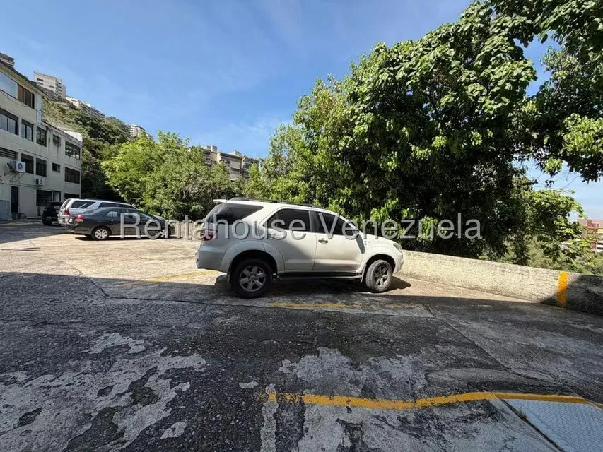 Apartamento (1 Nivel) en Venta en Colinas de Bello Monte, Distrito Metropolitano - 32