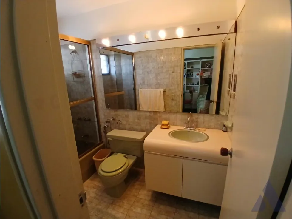Vendo apartamento 232m2 Santa Eduvigis 1634 - 18