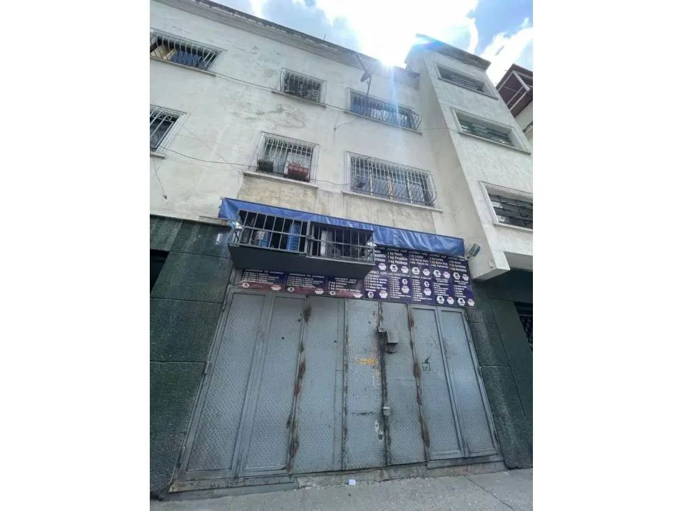 VENTA DE LOCAL Y FONDO DE COMERCIO EN LA PARROQUIA SAN JUAN - 2