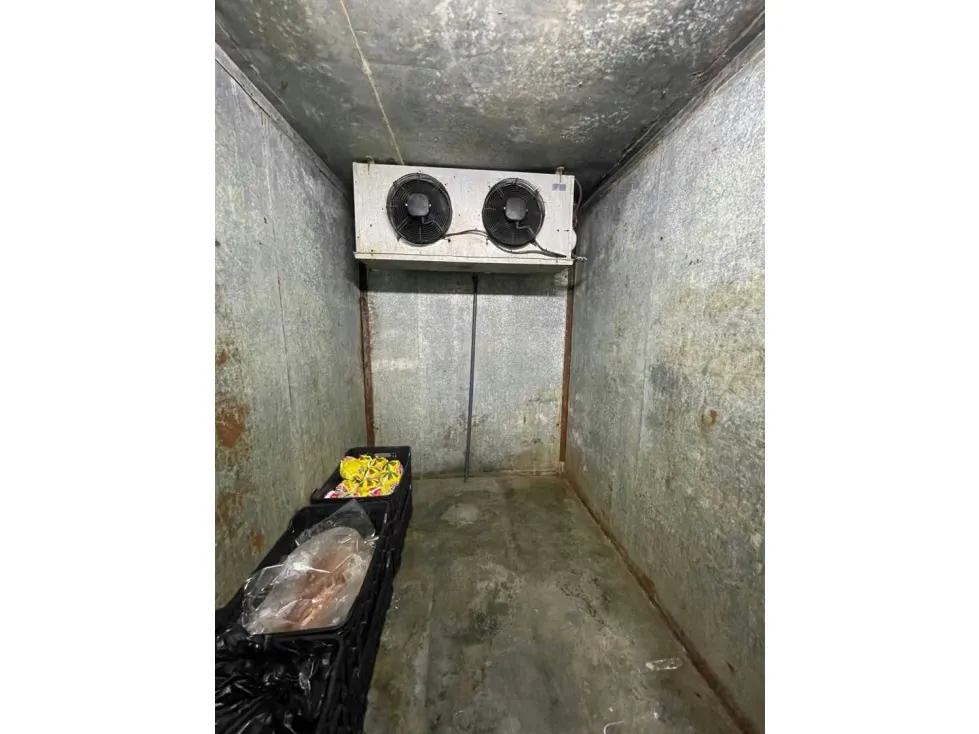VENTA DE LOCAL Y FONDO DE COMERCIO EN LA PARROQUIA SAN JUAN - 10