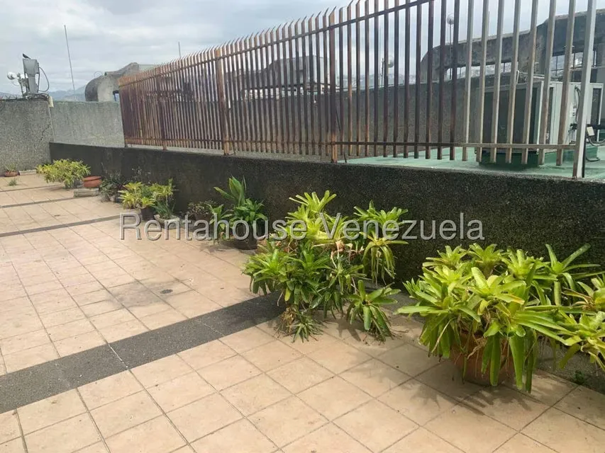 Apartamento (1 Nivel) en Alquiler en El Paraiso, Distrito Metropolitano - 20