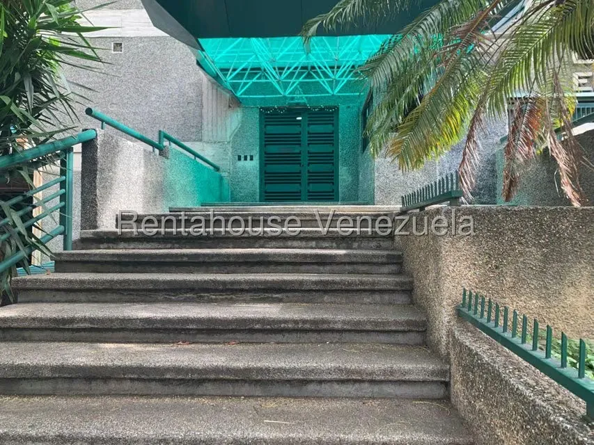 Apartamento (1 Nivel) en Alquiler en El Paraiso, Distrito Metropolitano - 2