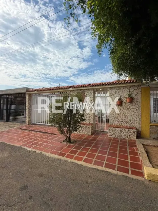 CASA VENTA URBANIZACIÓN LAGO MAR BEACH CALLE CERRADA ZONA NORTE MARACAIBO - 7