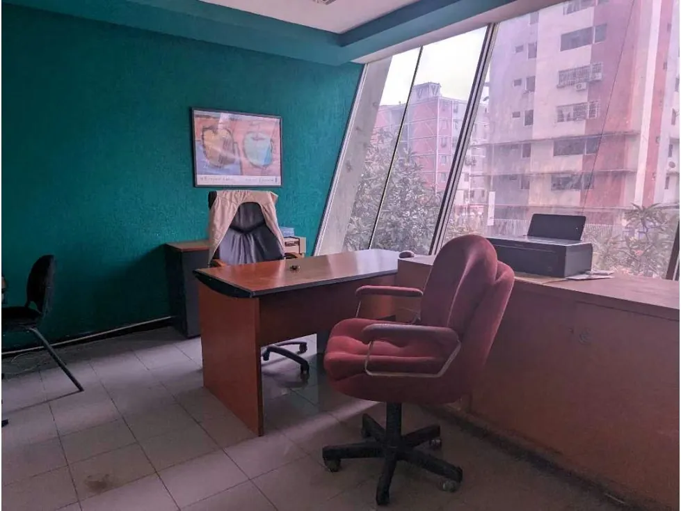 Vendo local 200m2 Parque Central 8095 - 12