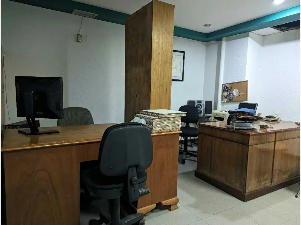 Vendo local 200m2 Parque Central 8095 - 14