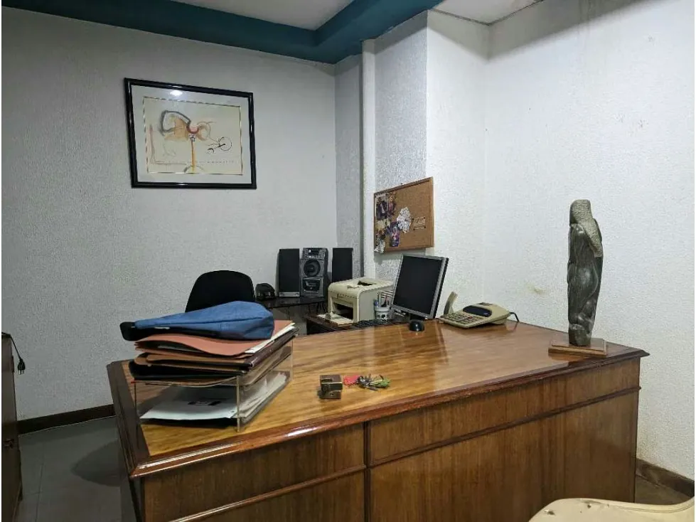 Vendo local 200m2 Parque Central 8095 - 7