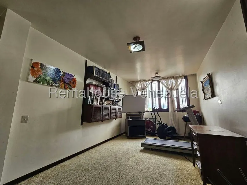 Casa (Multipes Niveles) en Venta en La Lagunita Country Club, Distrito Metropolitano - 68