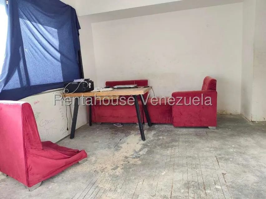 Apartamento (1 Nivel) en Alquiler en El Rosal, Distrito Metropolitano - 12