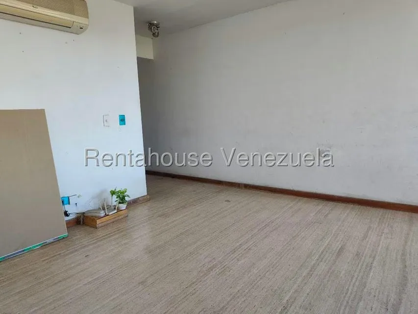 Apartamento (1 Nivel) en Alquiler en El Rosal, Distrito Metropolitano - 10