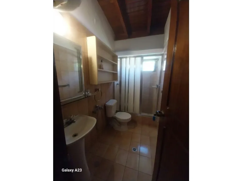 CASA EN VENTA/ALQUILER DE UN SOLO NIVEL EN CAURIMARE de 1096m2 - 14