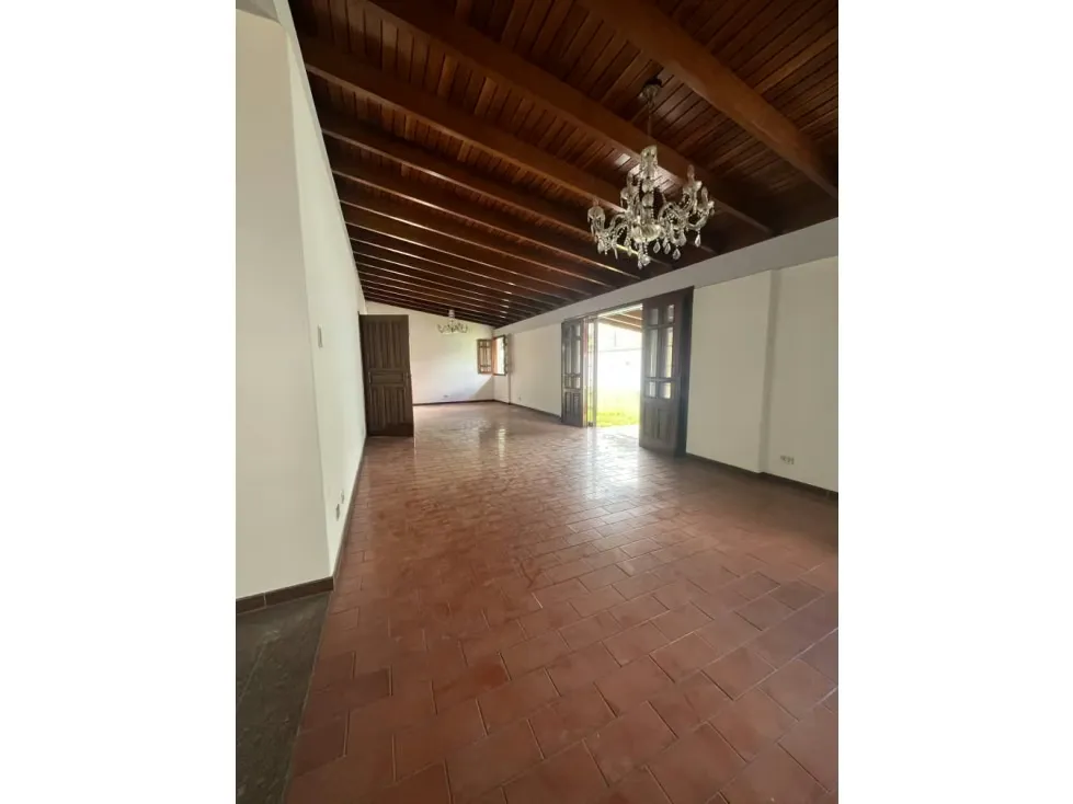 CASA EN VENTA/ALQUILER DE UN SOLO NIVEL EN CAURIMARE de 1096m2 - 3