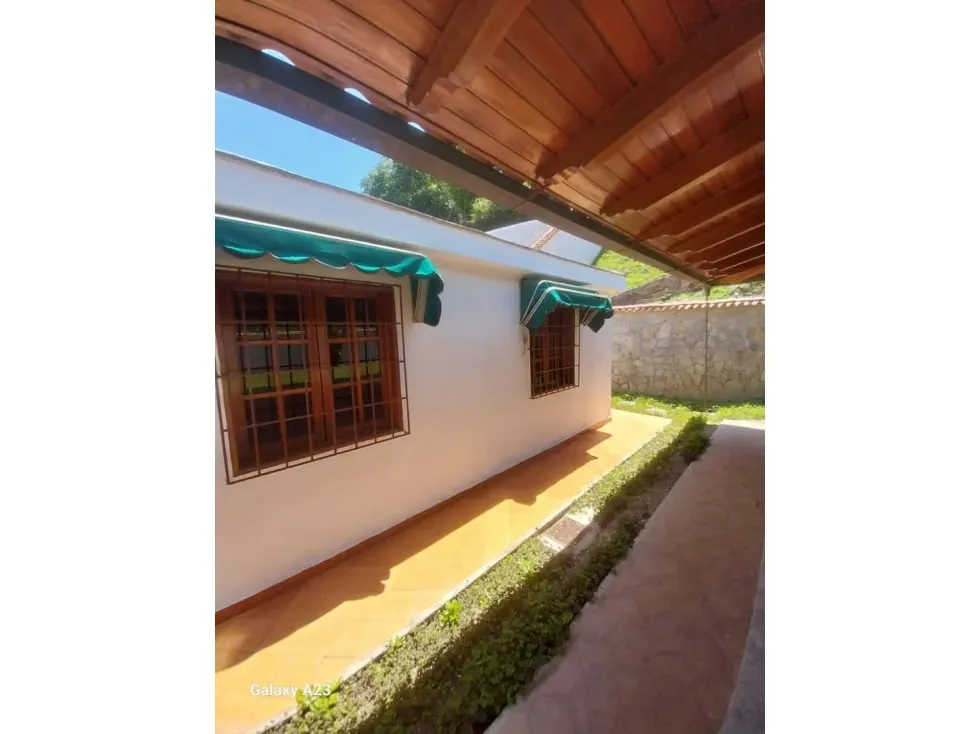 CASA EN VENTA/ALQUILER DE UN SOLO NIVEL EN CAURIMARE de 1096m2 - 31