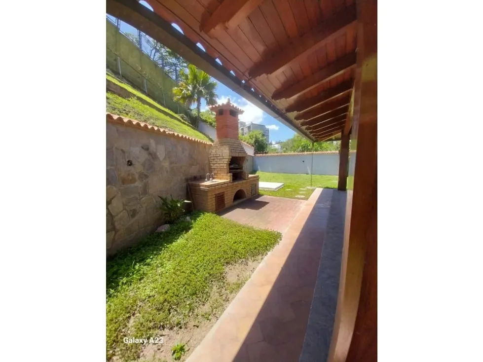 CASA EN VENTA/ALQUILER DE UN SOLO NIVEL EN CAURIMARE de 1096m2 - 33