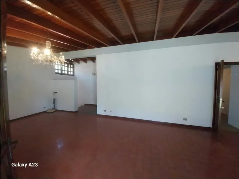 CASA EN VENTA/ALQUILER DE UN SOLO NIVEL EN CAURIMARE de 1096m2 - 9