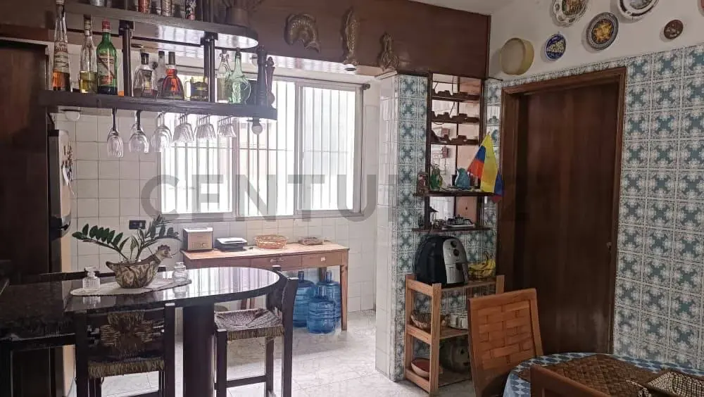 En venta, local para restaurant con Casa, terreno, oficinas y galpón - 39