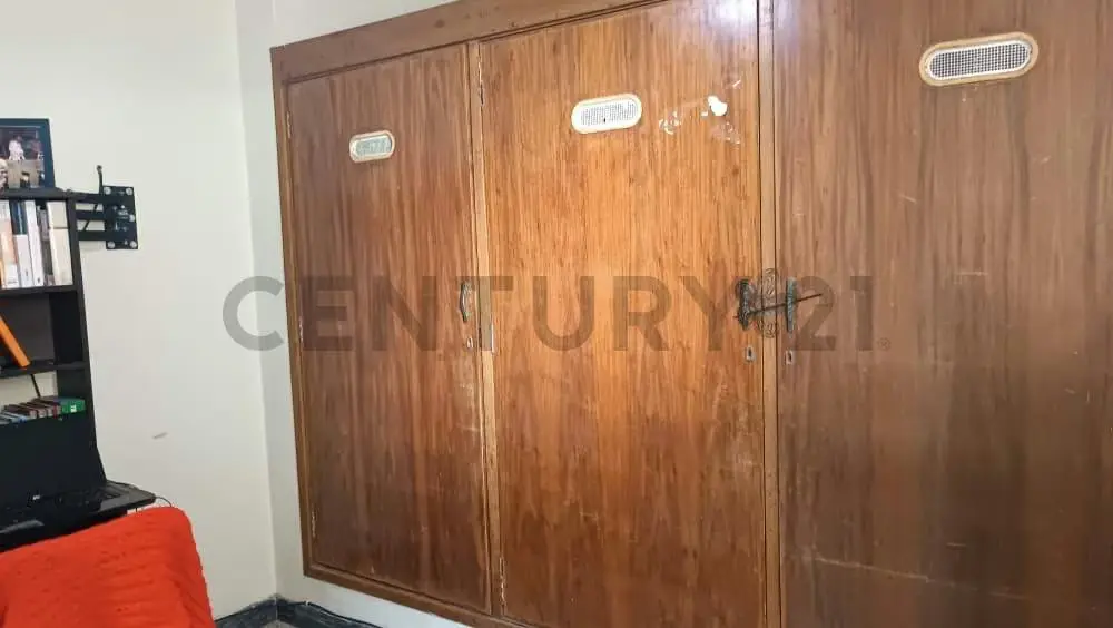 En venta, local para restaurant con Casa, terreno, oficinas y galpón - 43