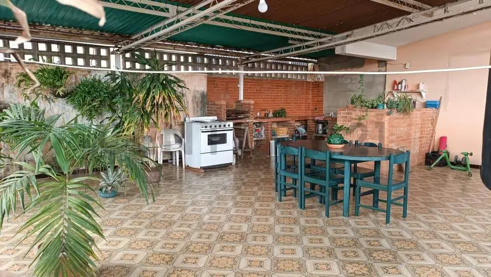 En venta, local para restaurant con Casa, terreno, oficinas y galpón - 49