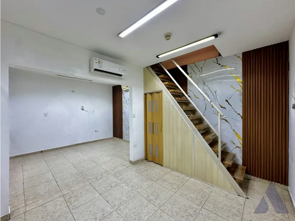 Vendo local comercial duplex 47m2 Buena Vista 0248 - 4