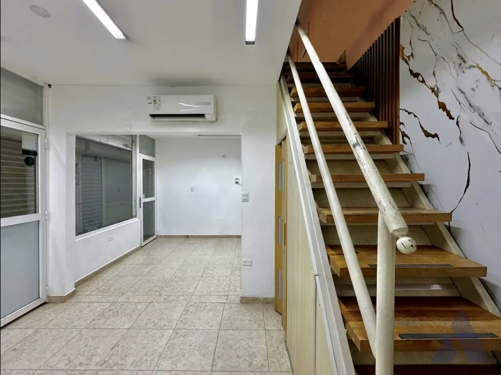 Vendo local comercial duplex 47m2 Buena Vista 0248 - 6